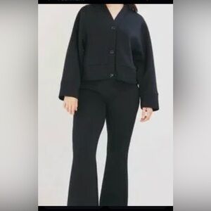 NEW  LEZE THE LABEL SET TOP PANTS  WOMENS M